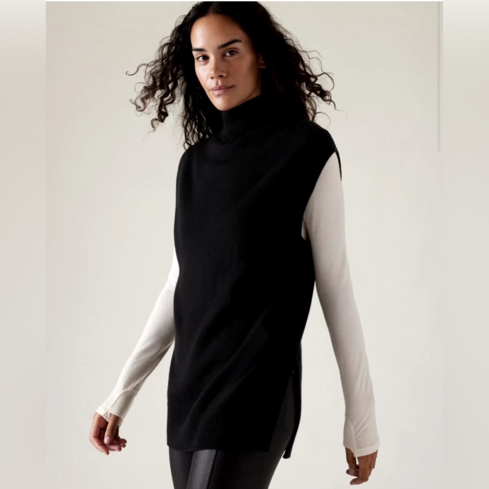 Athleta Alpine Tabard Wool Cashmere Sleeveless Mock Neck Sweater Vest